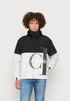 Calvin Klein pánská tenká bunda - L (P06)