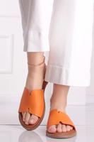 Oranžové kožené pantofle 1-27135-20