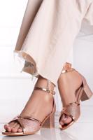 Růžovozlaté sandály na hrubém podpatku Lenia